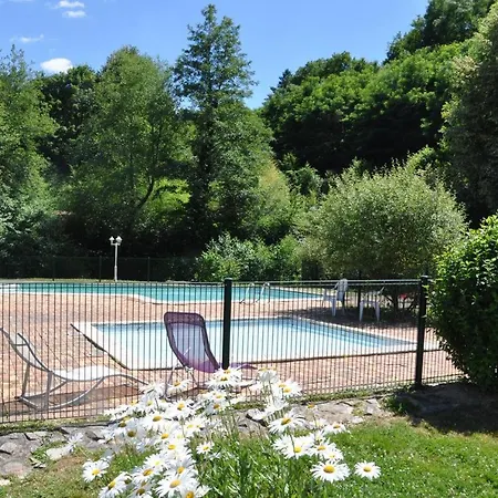 Les Du Moulin Du Chatain 1 Шале